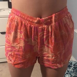 floral shorts